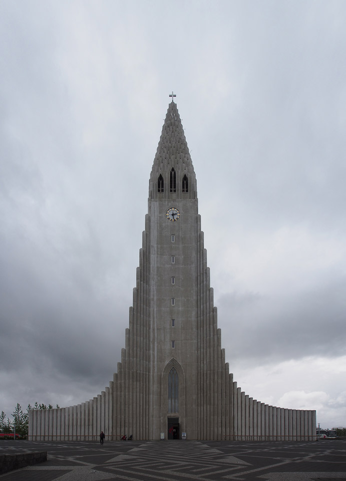 Hallgrímskirkja exterior in reykjavik